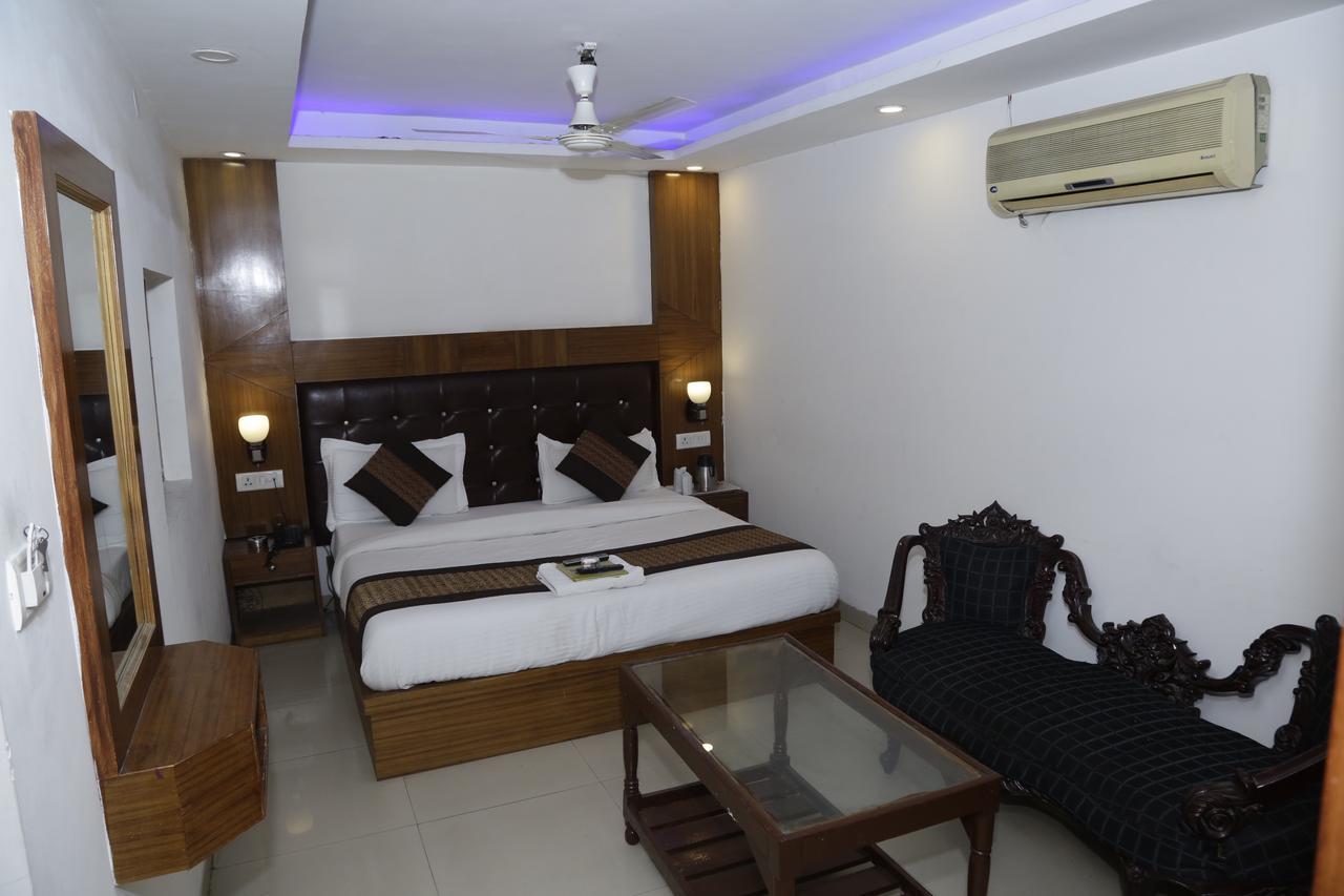 Vishal Hotel By Comfort Rooms Yeni Delhi Dış mekan fotoğraf