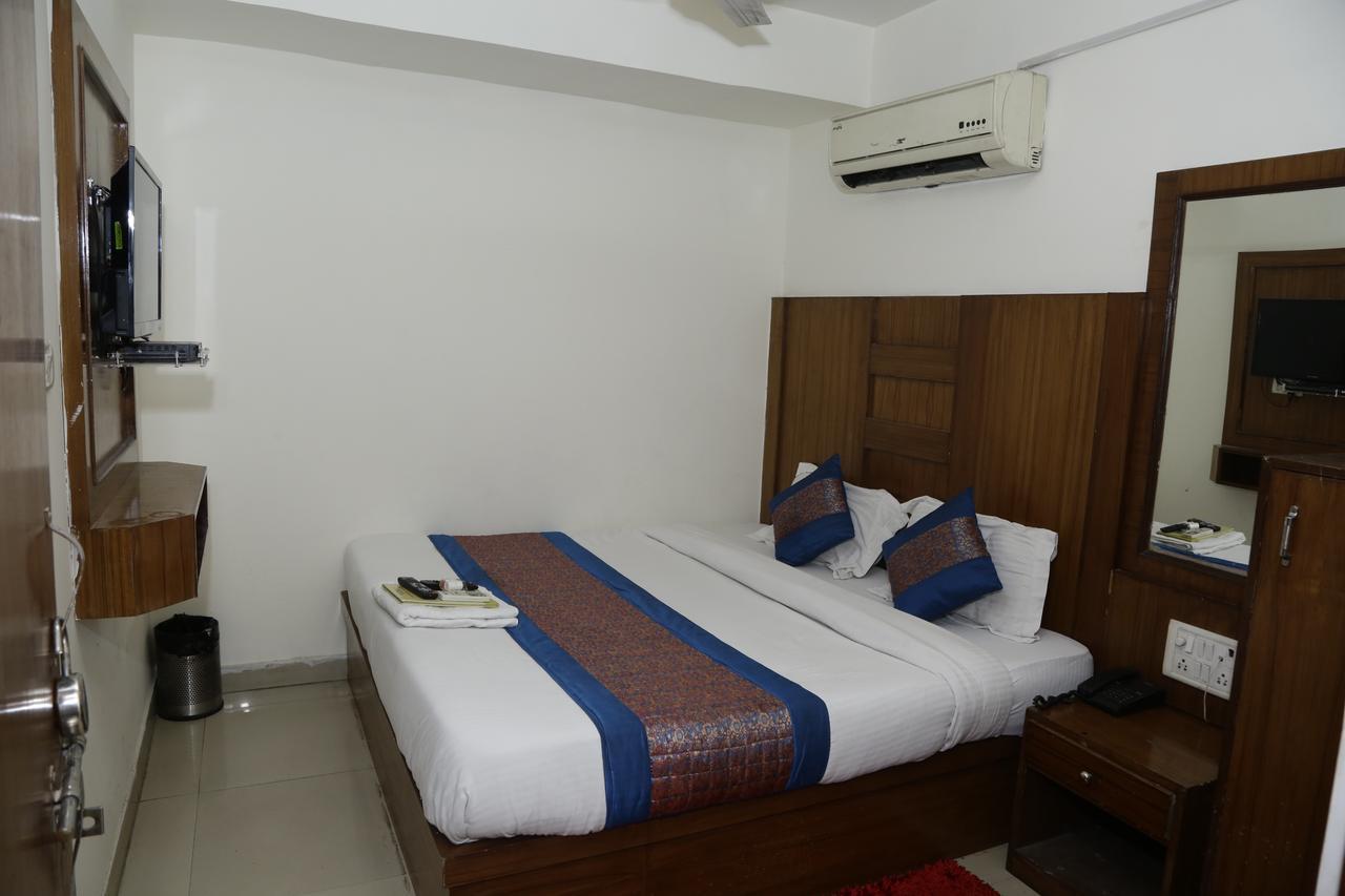 Vishal Hotel By Comfort Rooms Yeni Delhi Dış mekan fotoğraf