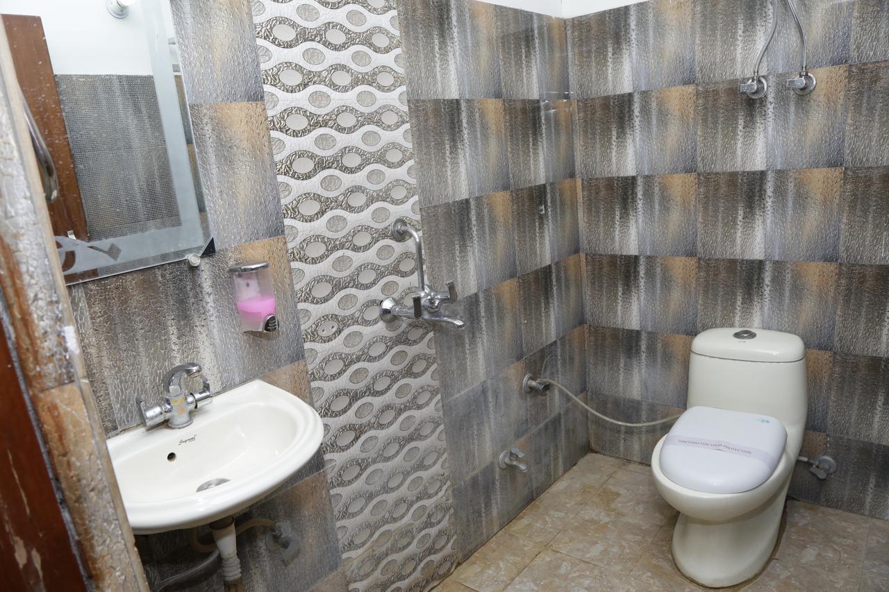 Vishal Hotel By Comfort Rooms Yeni Delhi Dış mekan fotoğraf