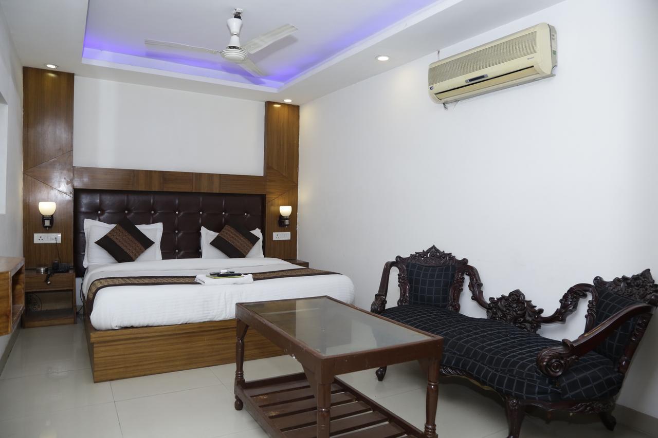 Vishal Hotel By Comfort Rooms Yeni Delhi Dış mekan fotoğraf
